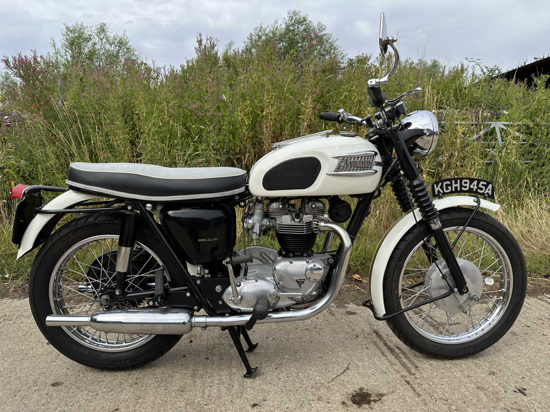 1963 Triumph T120 Bonneville 650cc_001