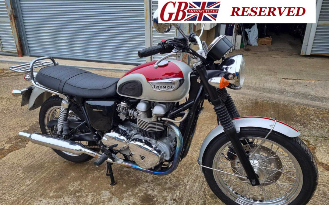 2006 Triumph T100 Bonneville – Red/Silver