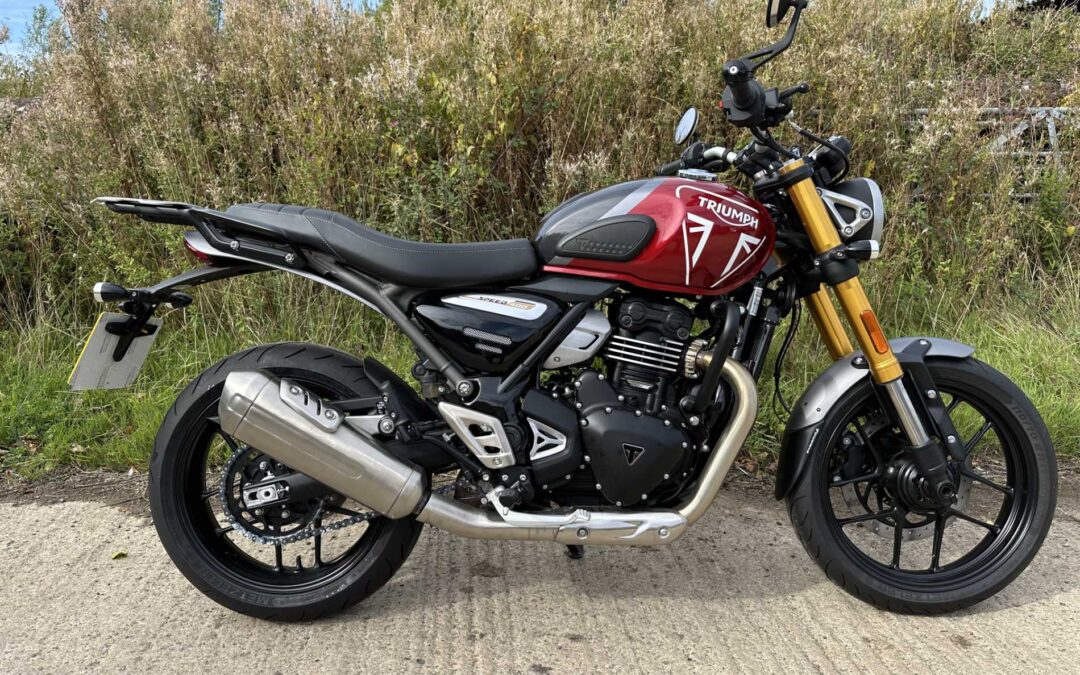 2024 Triumph Speed 400 – 400cc ’74 Plate