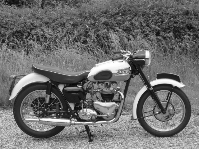 1957 Triumph T110_001