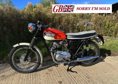 1964 Triumph T90 350cc – Orange/White