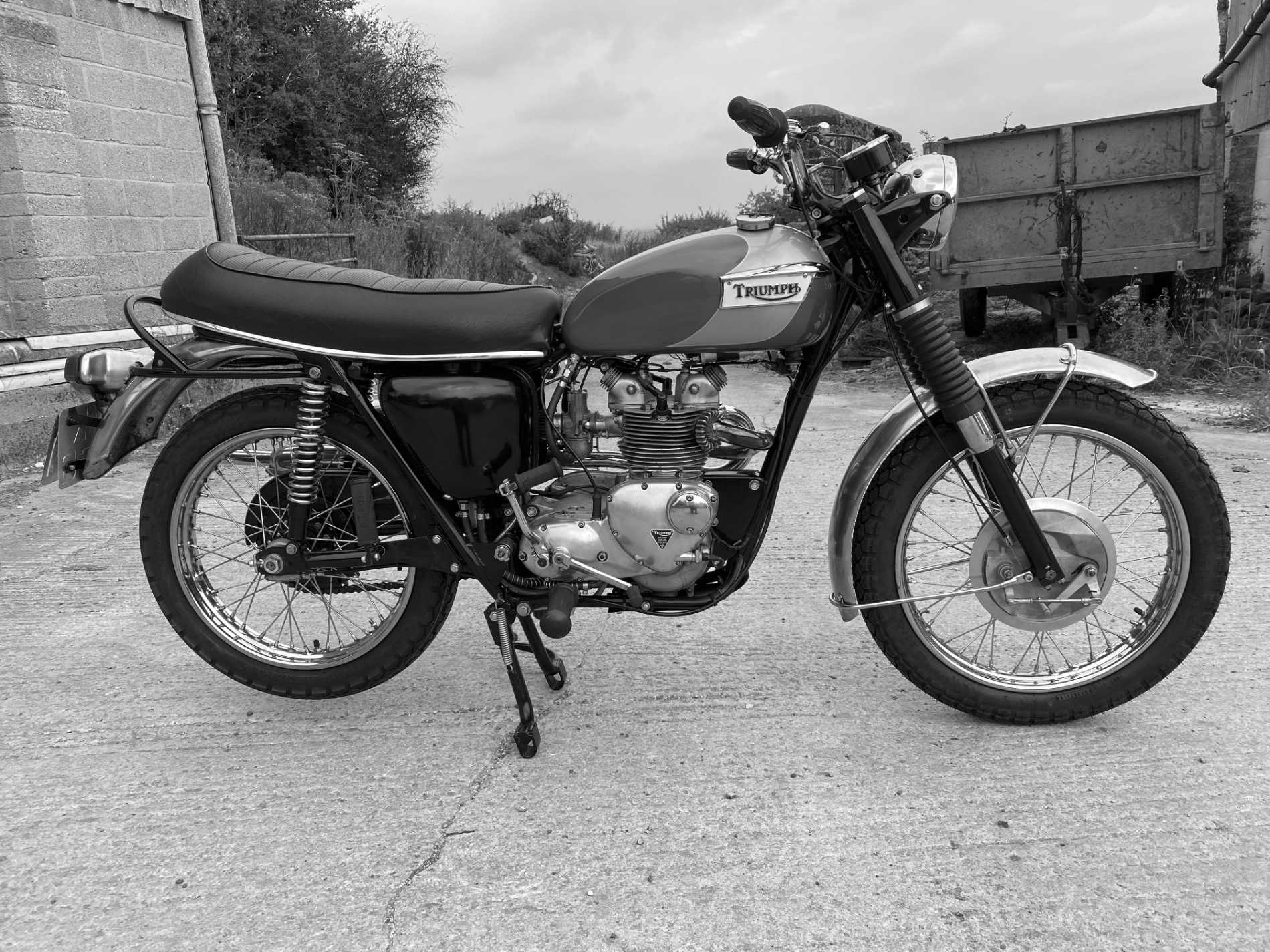 1969 Triumph T100C Green/Silver_sio